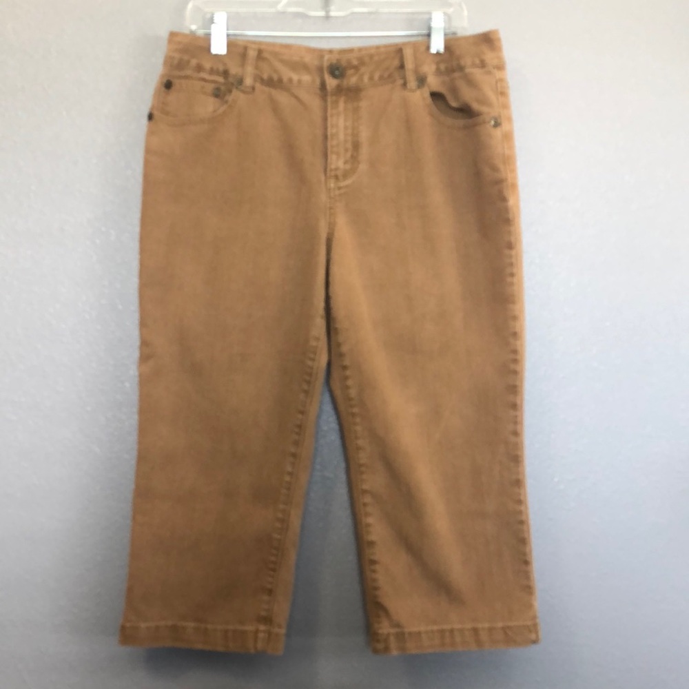 Bacoini capris Women's size Waist 17” camel brown denim jean EUC